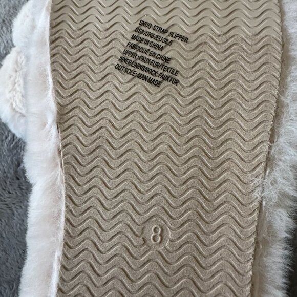 Fabletics Snug Strap Slilppers Fuzzy Cream Women's size 8 - Picture 3 of 5